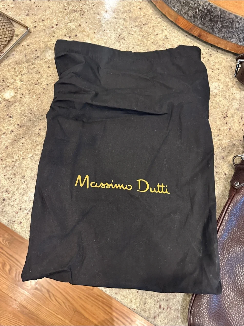Massimo Dutti cross body shoulder bag - leather - chocolate brown w dust bag NWT